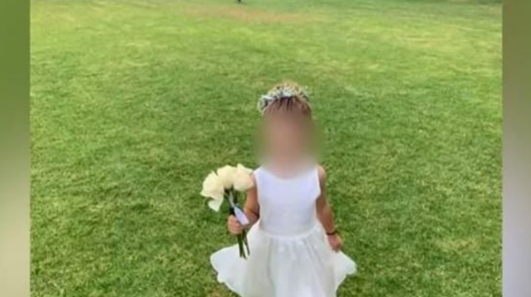 Ανείπωτος είναι ο πόνος για την οικογένεια της 7χρονης στην Καλλιθέα που έχασε τόσο άδικα την ζωή του, περνώντας μέσα από την τζαμαρία