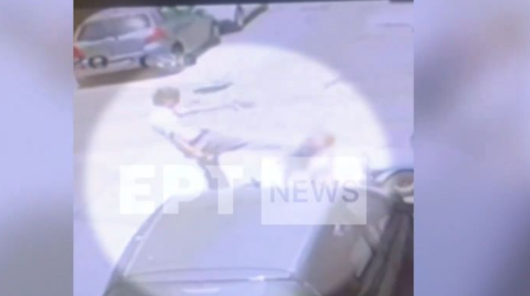 Εξάρχεια: Άγρια επίθεση σε ηλικιωμένη από 37χρονο - Μεταφέρθηκε στον Ευαγγελισμό