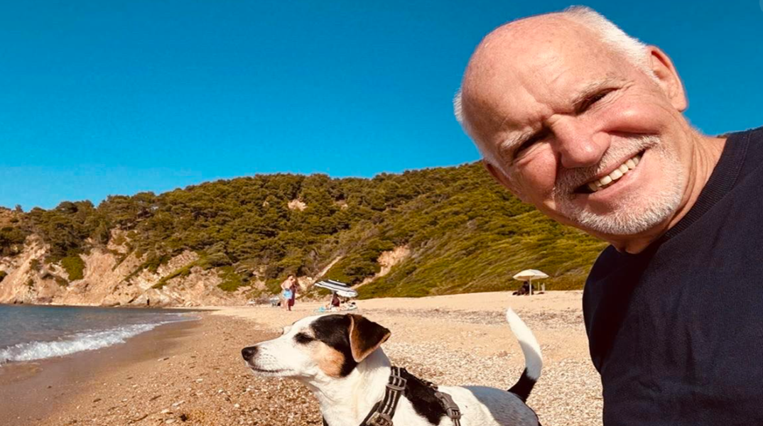 73 και συνεχίζουμε - Η σέλφι του Γιώργου Παπανδρέου ανήμερα των γενεθλίων του