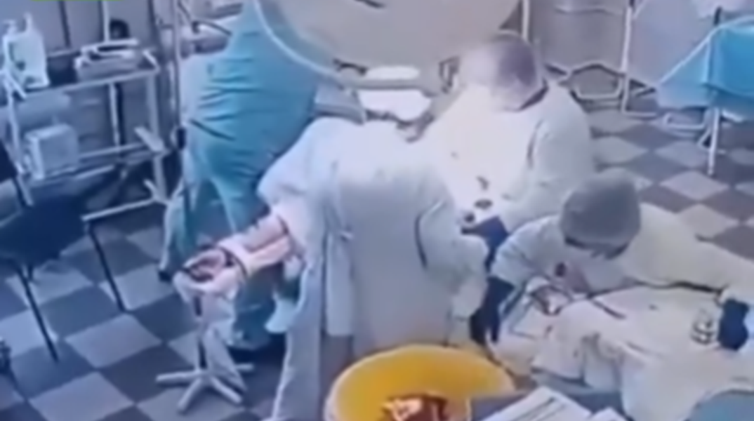 Σεισμός στη Ρωσία: Απίστευτες σκηνές με γιατρούς που δεν εγκαταλείπουν το χειρουργείο