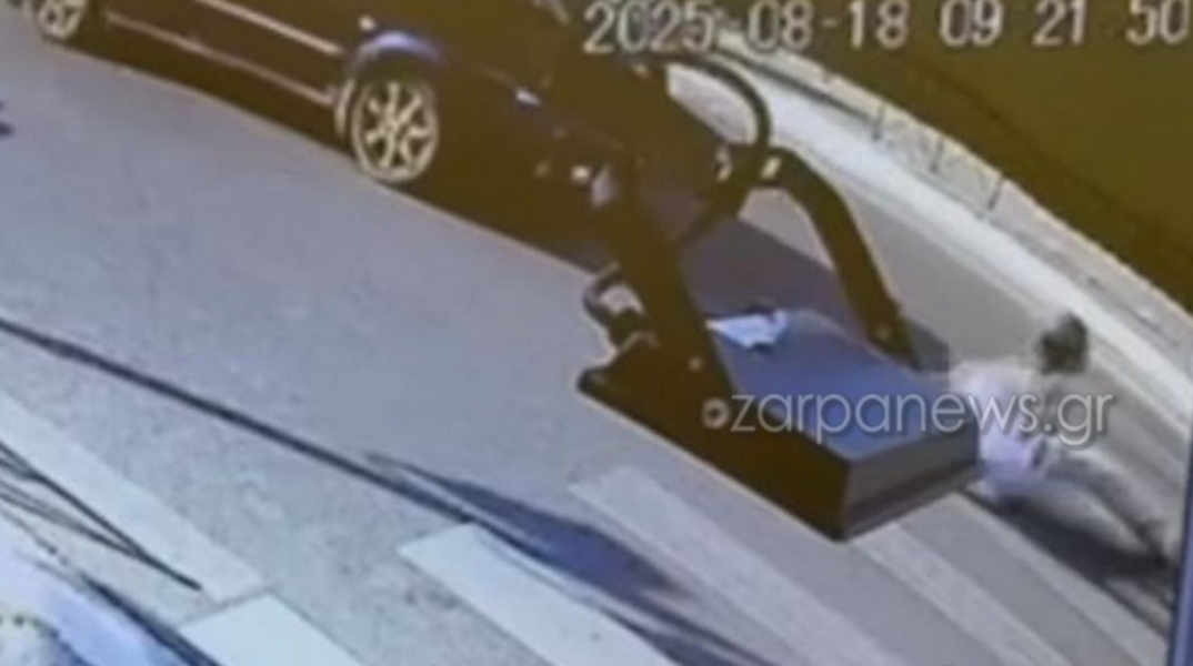 Σοκαριστικό τροχαίο στον Πλατανιά Χανιών: ΙΧ παρέσυρε πεζό και τον εκσφενδόνισε μέτρα μακριά