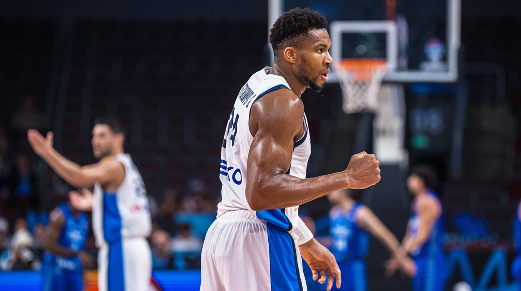 Στους «8» του Eurobasket η Εθνική - Με μυθικό Αντετοκούνμπο επικράτησε του Ισραήλ