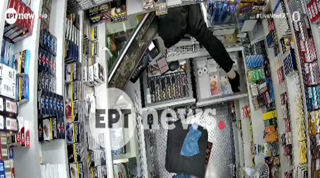 Μπαράζ ληστειών σε περίπτερα και μίνι μάρκετ σε περιοχές της Αττικής - Βίντεο ντοκουμέντο 