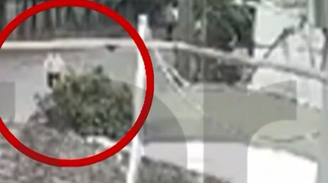 Τρίπολη: Εκατοστά από την καρωτίδα του 12χρονου το τραύμα από μαχαίρι 