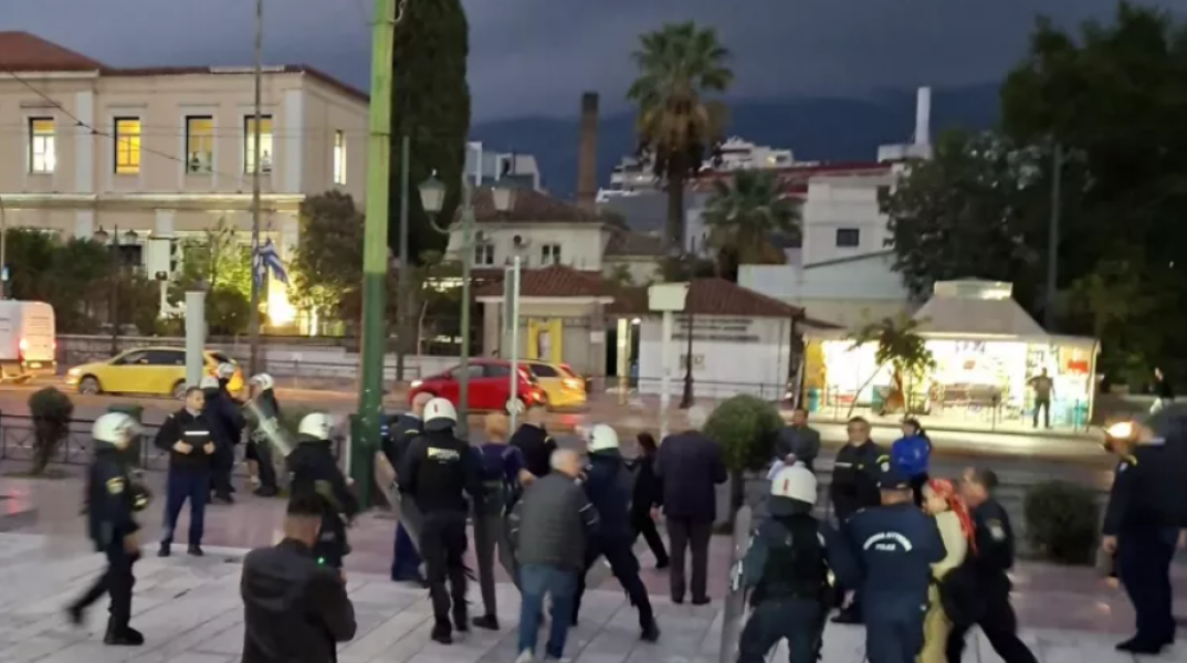 Ένταση προς το τέλος της εκδήλωσης για την Κίμπερλι Γκίλφοϊλ - 14 προσαγωγές