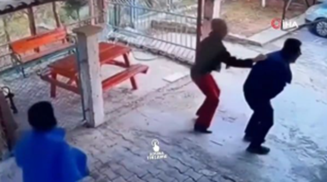 Ανήλικος μαθητής πυροβόλησε διευθυντή σχολείου στην Τουρκία - Προσοχή σκληρές εικόνες