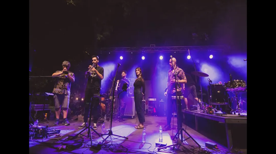 Banda Entopica για τη συναυλία στη Φλώρινα: Αυτά τα τραγούδια παίξαμε, τι είχαμε συμφωνήσει με τον σύλλογο