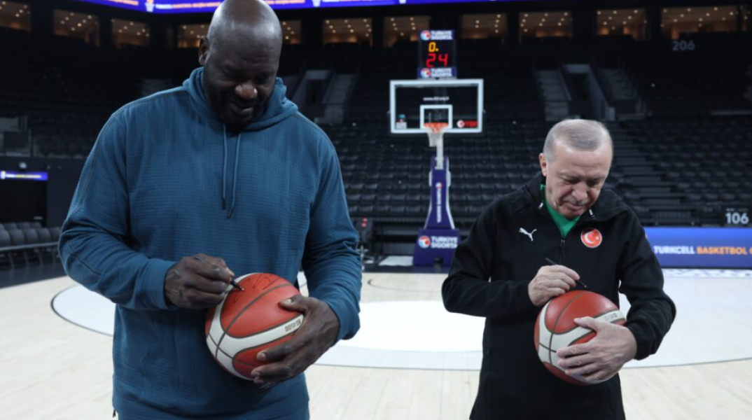 Ερντογάν: Έπαιξε μπάσκετ με τον Σακίλ Ο’Νιλ στην Κωνσταντινούπολη