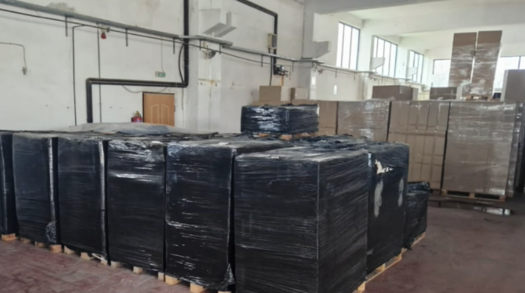 Κατασχεμένο φορτίο παράνομων καπνικών προϊόντων 