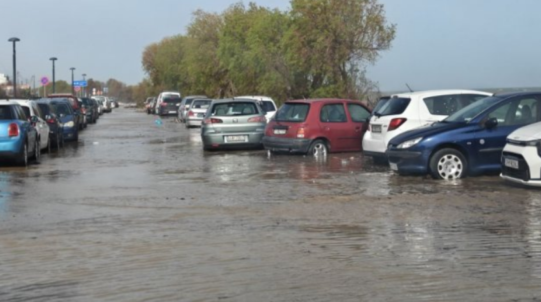 Χίος: Θυελλώδεις άνεμοι με ριπές 10 μποφόρ πλήττουν από το πρωί το νησί