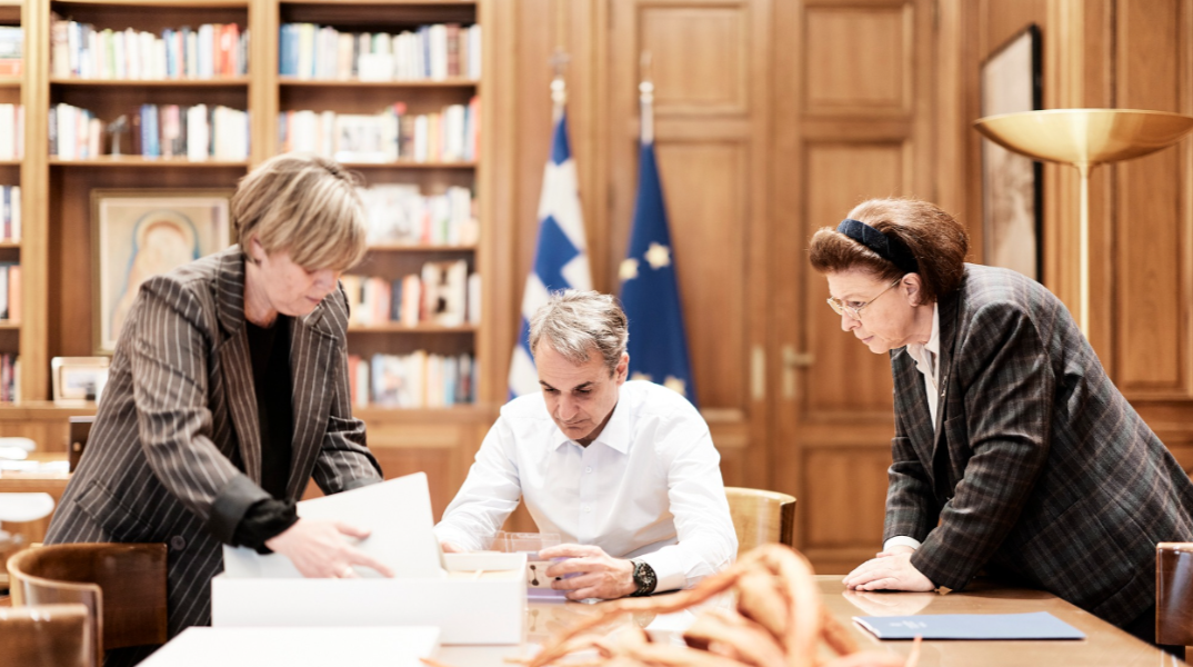 Μητσοτάκης για φωτογραφίες Καισαριανής: Ένιωσα συγκίνηση, ρίγος αλλά και υπερηφάνεια