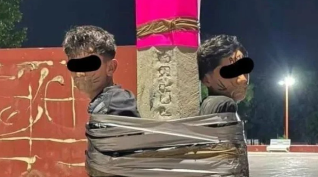 Τους αφήνει δεμένους σε στύλους με τη λέξη «κλέφτης» στο πρόσωπο – Ποιος είναι ο «Batman» του Μεξικού;