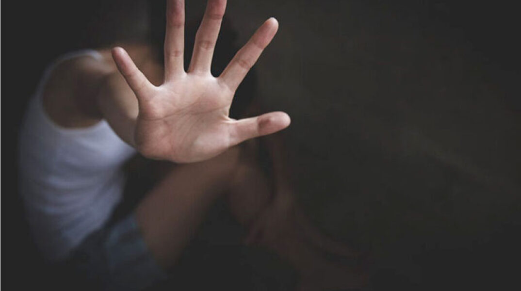 Deutsche Welle: Κάθε τρία λεπτά ένα παιδί στη Γαλλία δέχεται σεξουαλική επίθεση 