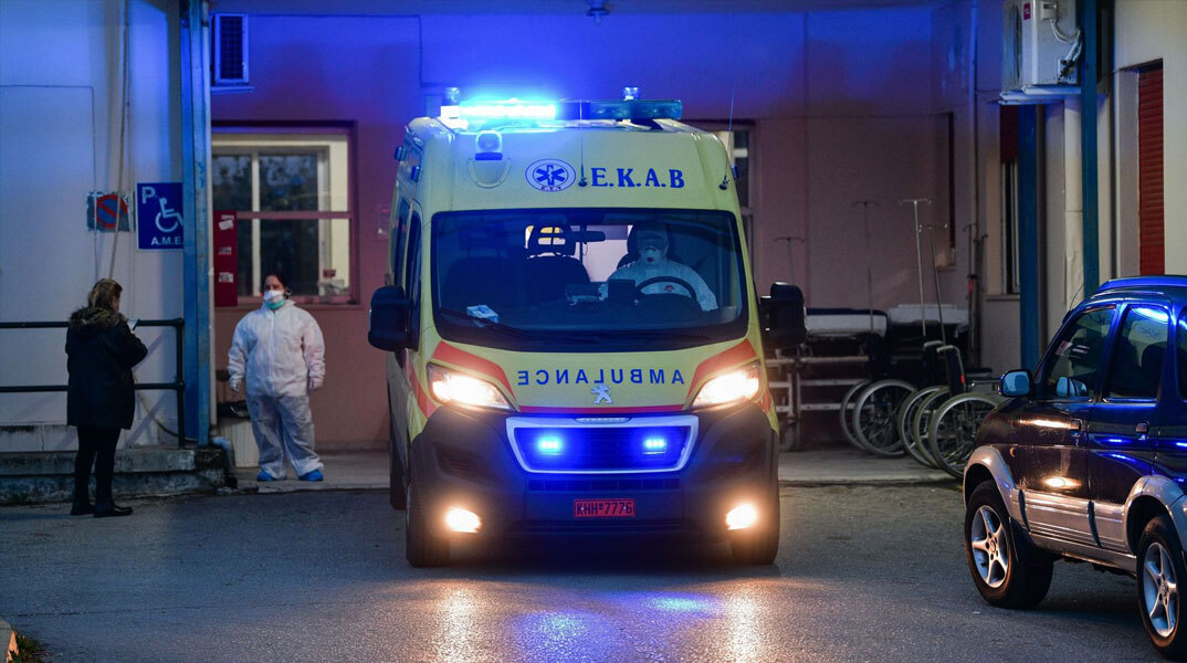 Θεσσαλονίκη: Προσπάθησε να μπει στο σπίτι του από διπλανό διαμέρισμα γιατί ξέχασε τα κλειδιά του και έπεσε στο κενό!