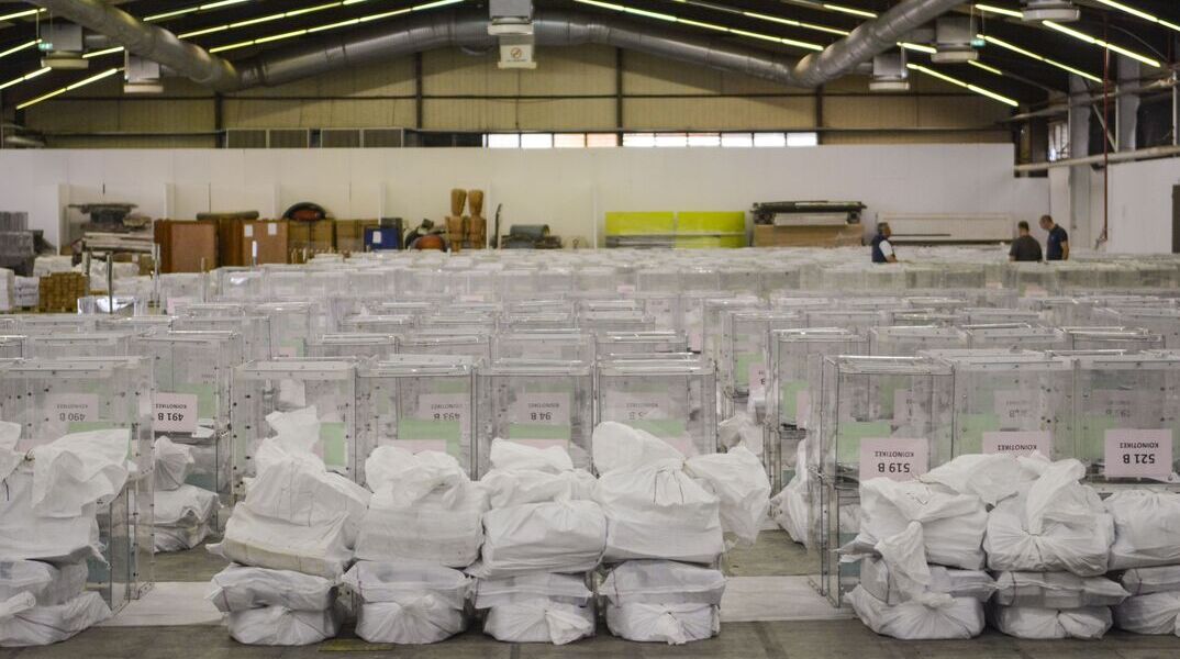 Δημοσκόπηση Opinion Poll: Προβάδισμα 20 μονάδων για τη ΝΔ - «Τραυματισμένος» ο ΣΥΡΙΖΑ από το συνέδριο