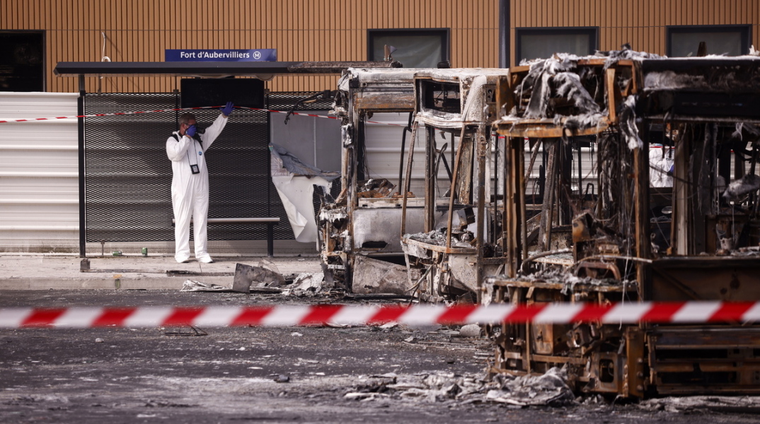 Η Γαλλία «φλέγεται»: Έκτακτα μέτρα για την αντιμετώπιση των ταραχών