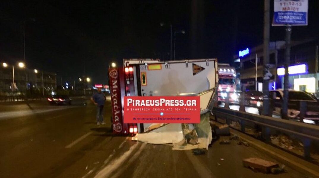 Ανατροπή νταλίκας στον Κηφισό 