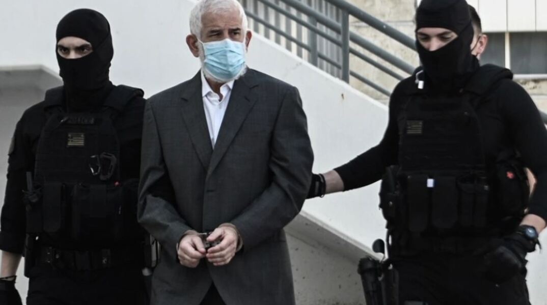 Ο Πέτρος Φιλιππίδης