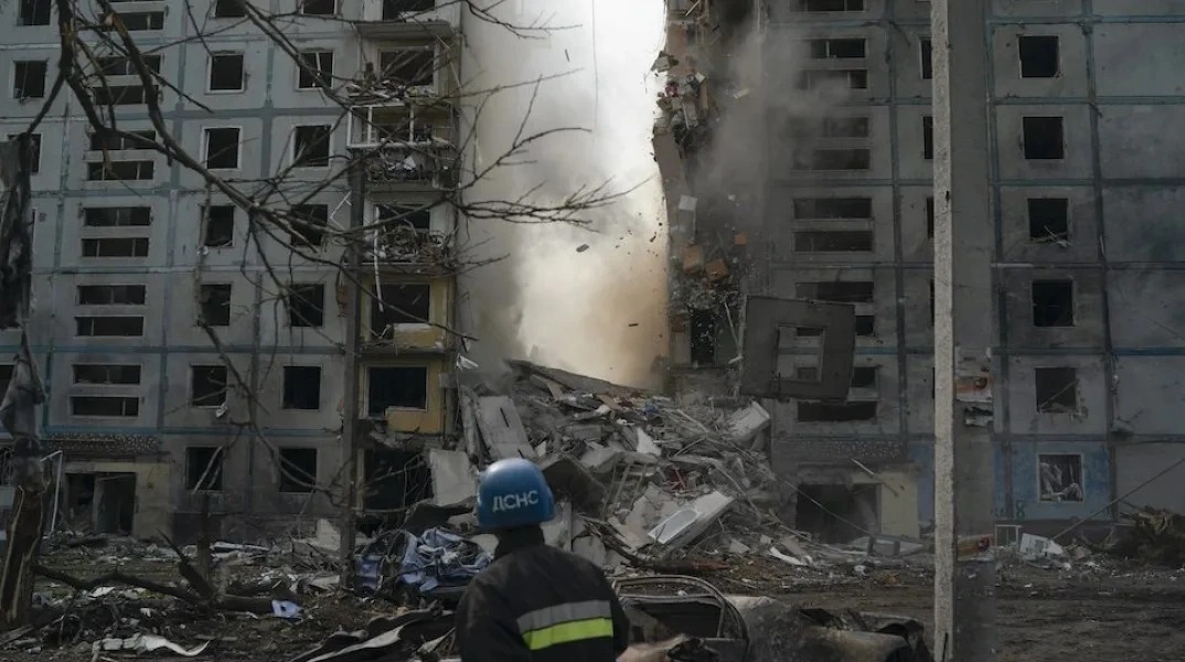 Μερικός πόλεμος και στρατιώτες της κερκίδας