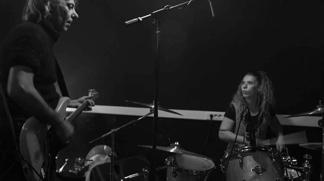 The Last Drive: Overloaded – Συνέντευξη με τον φωτογράφο Δημήτρη Μυλωνά για το λεύκωμα που κυκλοφορεί από τις εκδόσεις Οξύ