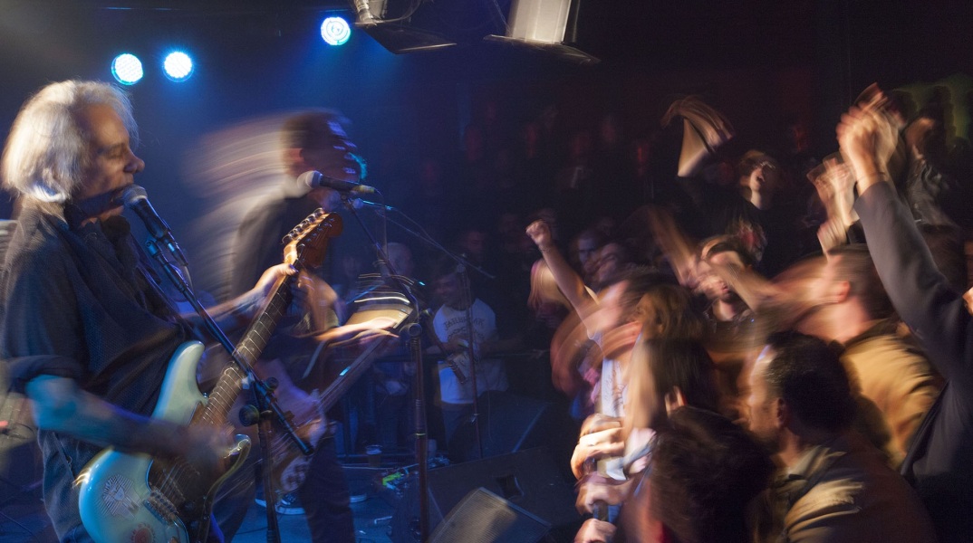 The Last Drive: Overloaded – Συνέντευξη με τον φωτογράφο Δημήτρη Μυλωνά για το λεύκωμα που κυκλοφορεί από τις εκδόσεις Οξύ