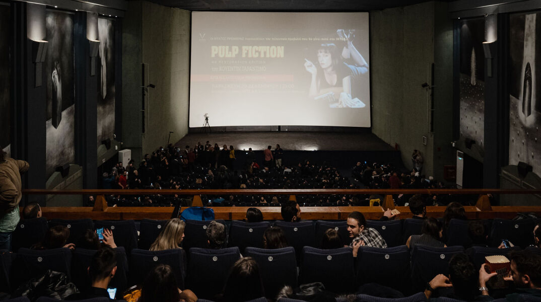 Φωτορεπορτάζ: Η τελευταία προβολή του κινηματογράφου ΙΝΤΕΑΛ – Συνέντευξη με τον Γιώργο Σπέντζο