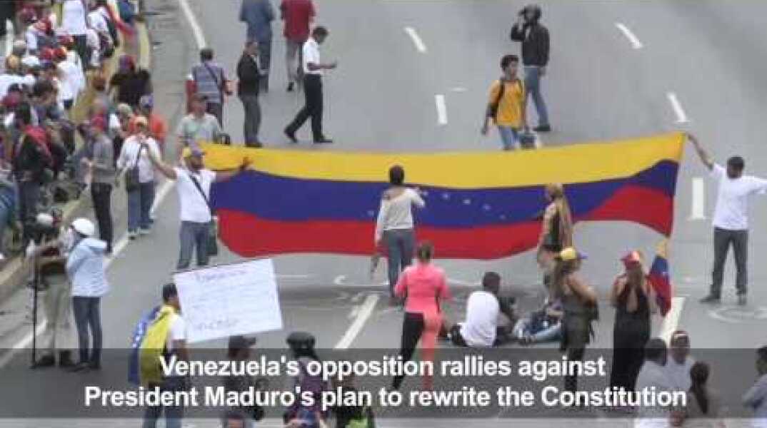 Security forces fire tear gas at big Venezuela demo