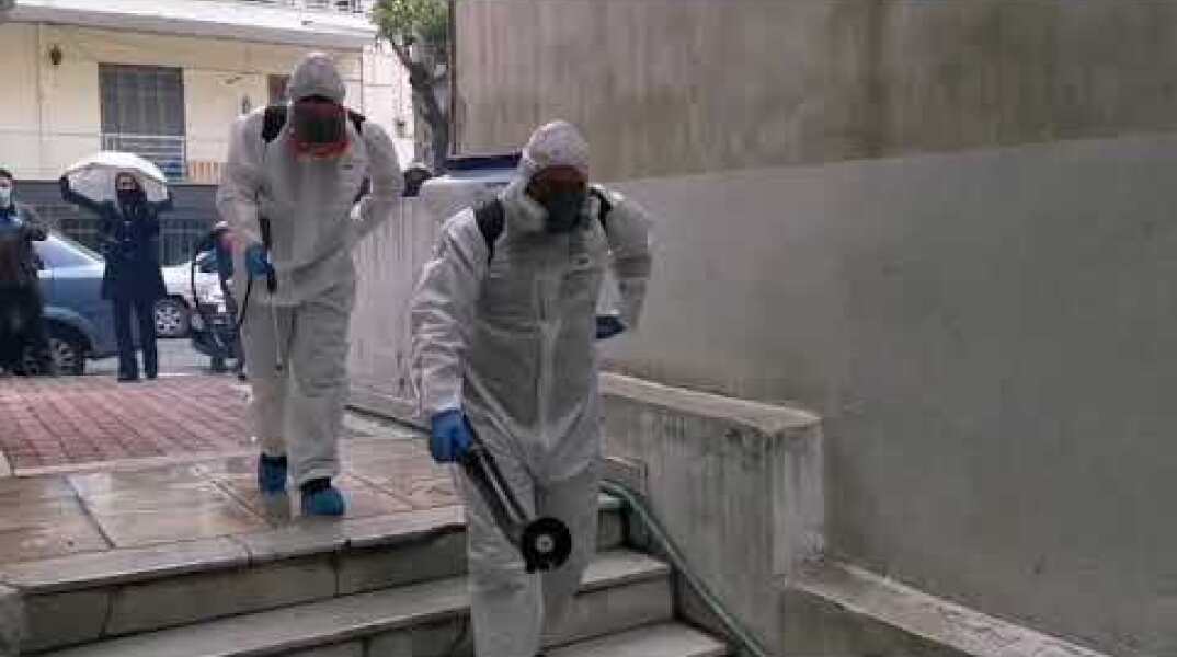 Απολύμανση εντός οικοδομής 35χρονου - GRTimes.gr