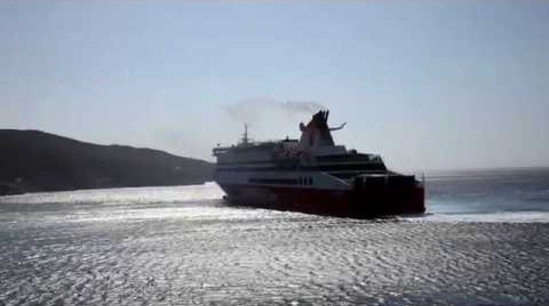 Αποχαιρετισμός του Superfast XII για το 2016 στην Αμοργό