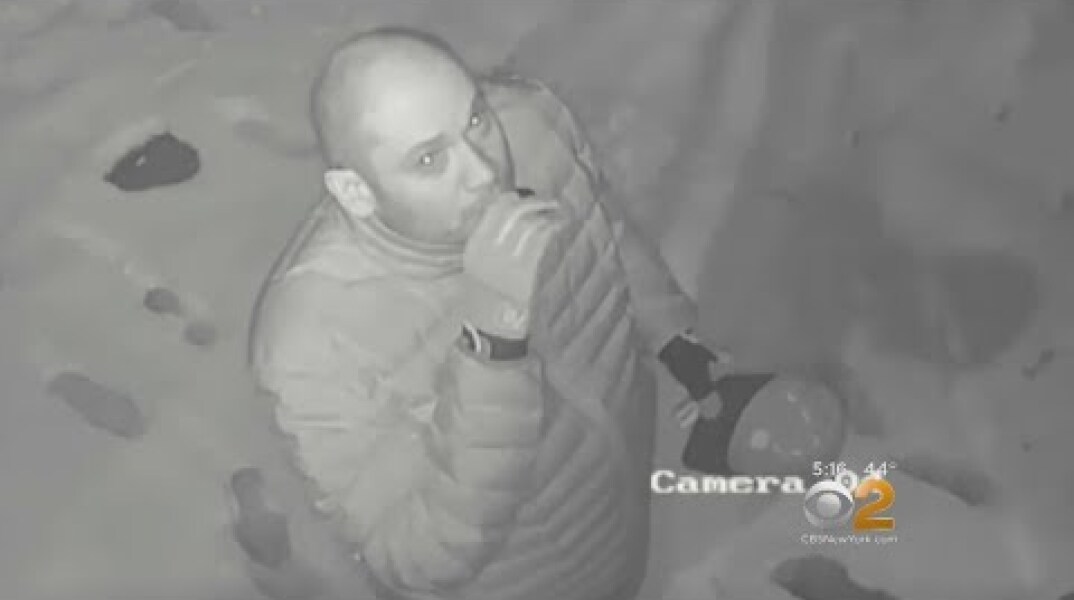 Thief Stops To Pray Before Robbing Store