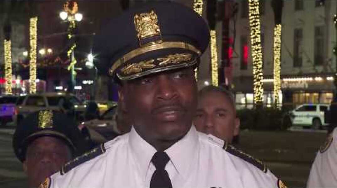 10 shot on Canal Street in New Orleans Sunday morning