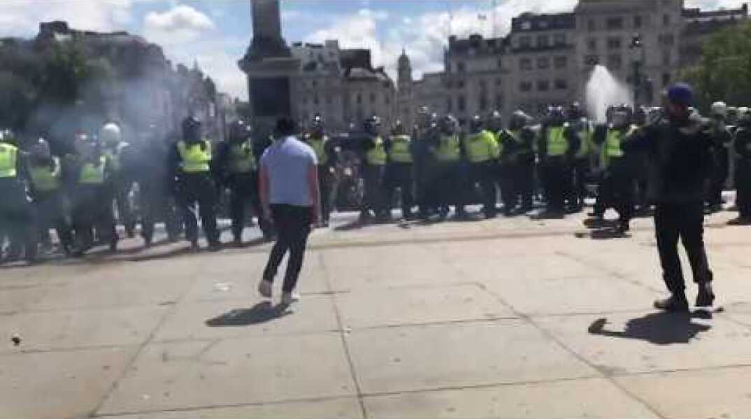 London Today: Trafalgar Square Clashes Flash Grenades and Projectiles | June 13TH