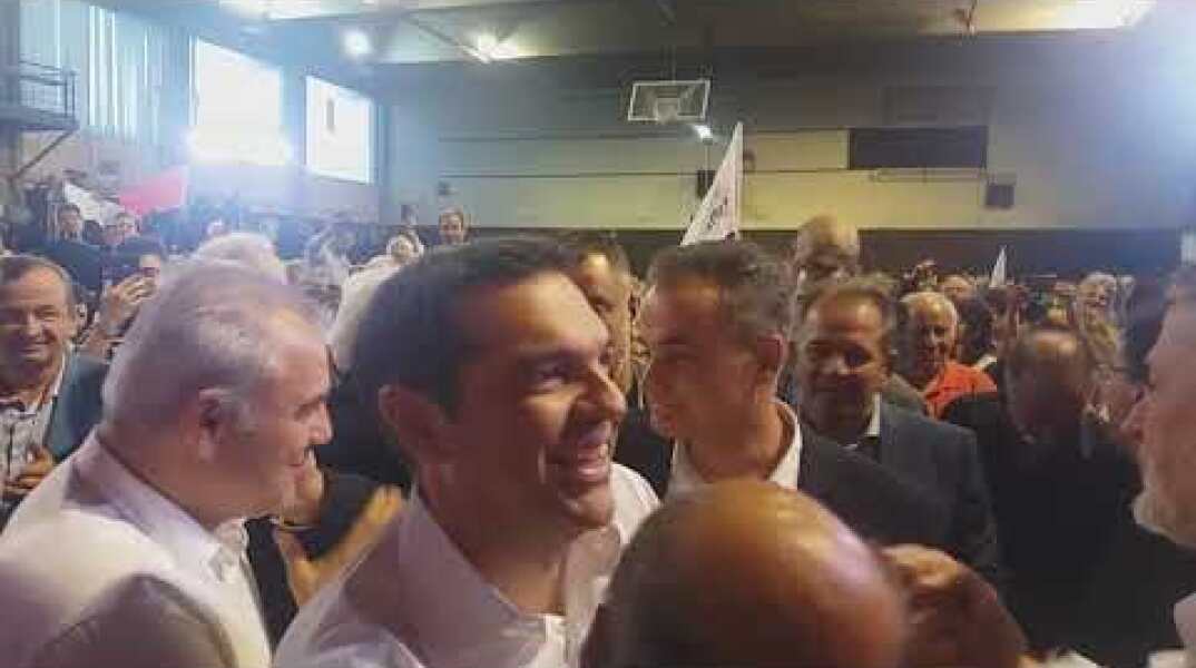 kozan.gr: Είσοδος Αλεξη Τσιπρα στο ΔΑΚ