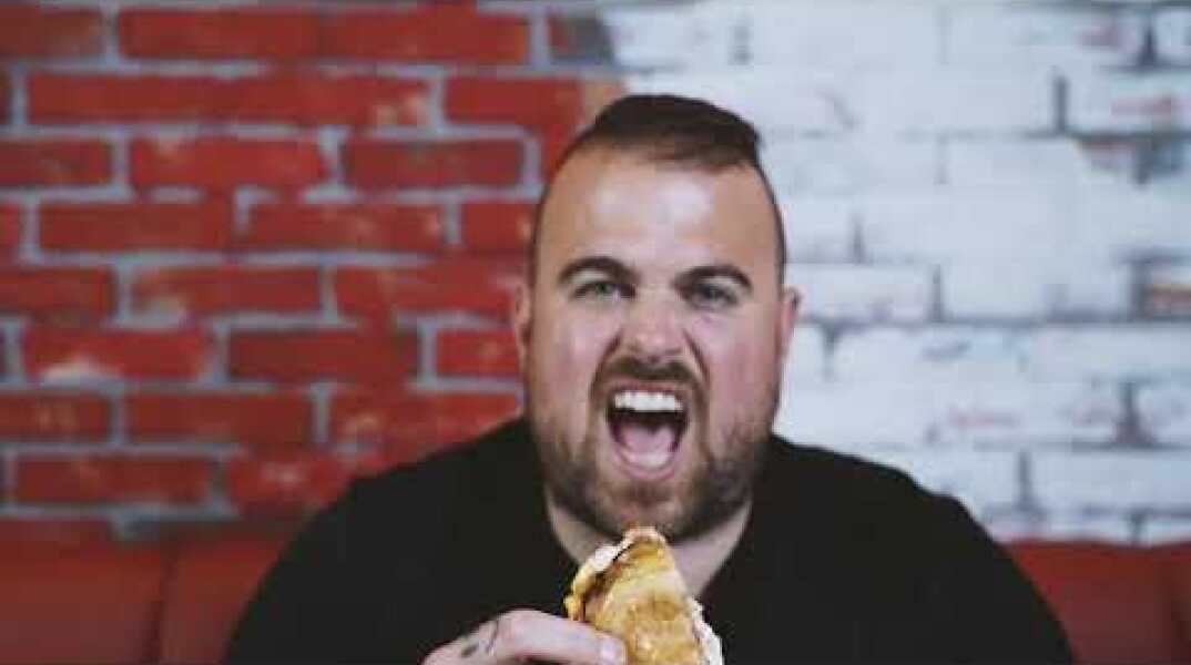 Όταν ο Νικόλας Ράπτης συνάντησε τα νέα burgers μας | TGI Fridays™ GR