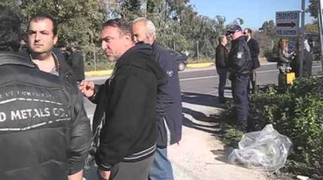 KOSTODAY.COM:Αποκλεισμένος ο δρόμος για το ακίνητο ΚΑΝΤΑΡΖΗ