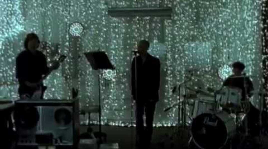 R.E.M. - E-Bow The Letter (Official Music Video) feat. Patti Smith