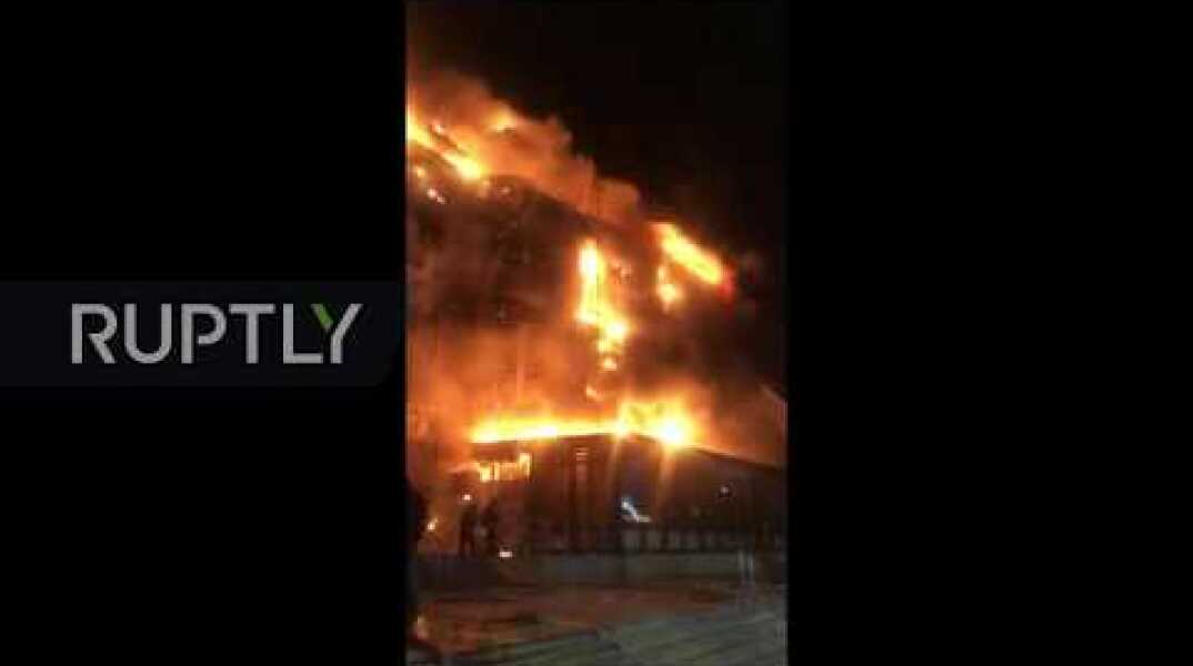Russia: Fire engulfs biggest shopping center in Chechen capital