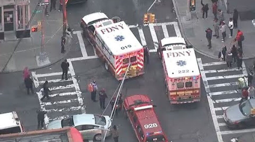 10-year-old boy, 2 teens among 5 shot on Bronx street