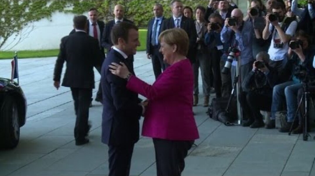Emmanuel Macron rencontre Angela Merkel à Berlin