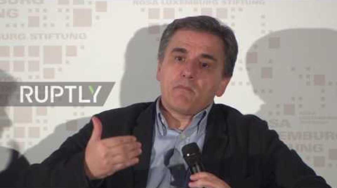 Germany: Tsakalotos confident in reaching agreement after debt relief suspended
