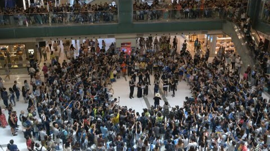 Hong Kong protesters demonstrate inside shopping mall | AFP