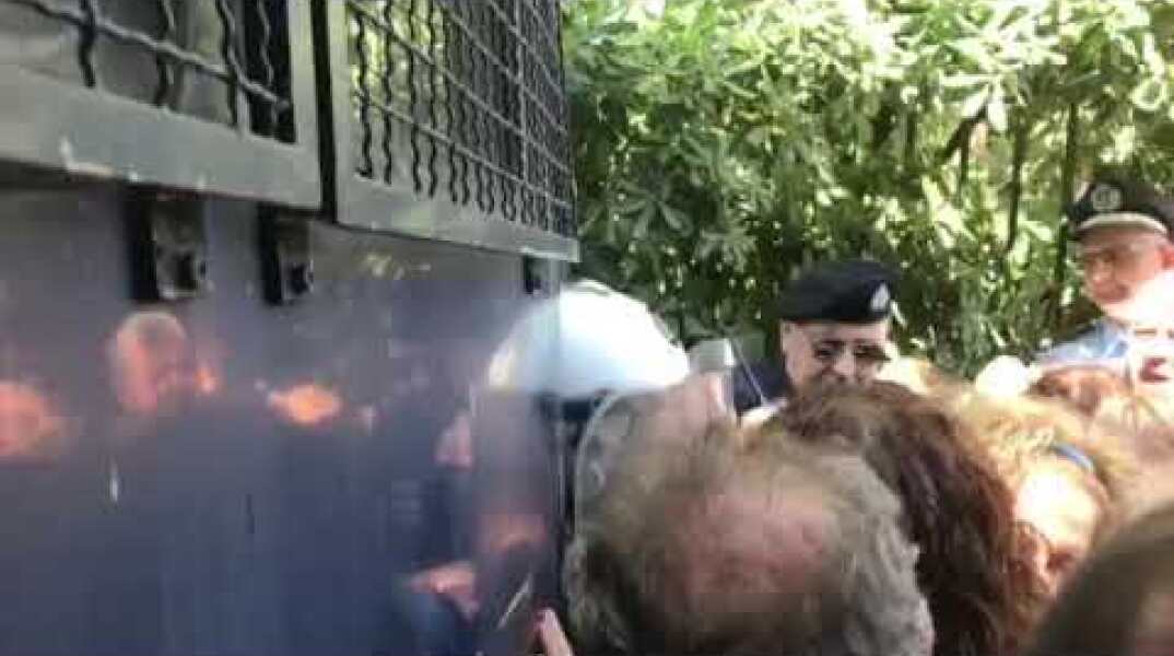 Ένταση στη διαμαρτυρία των καθαριστριών του Δρομοκαΐτειου