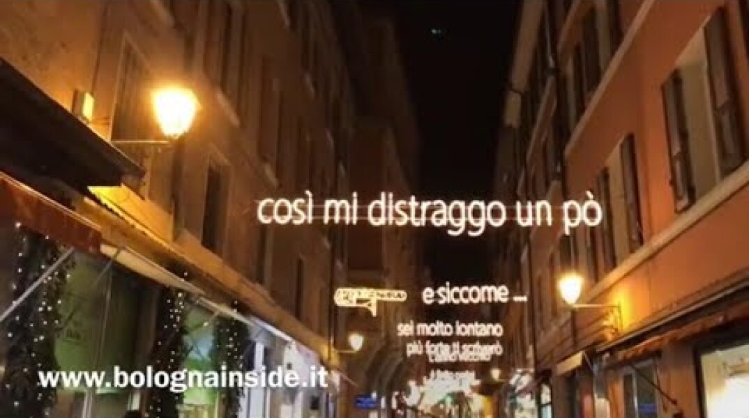 Le luminarie a Bologna cantano "Caro amico ti scrivo" di Lucio Dalla