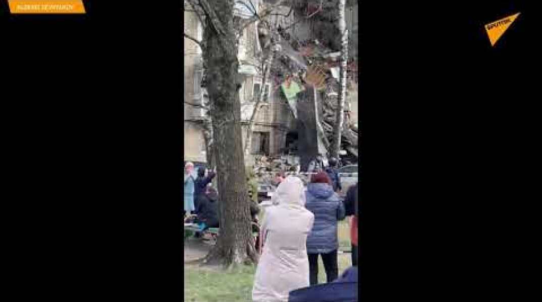 Κτίριο στη Μόσχα καταρρέει μετά από έκρηξη