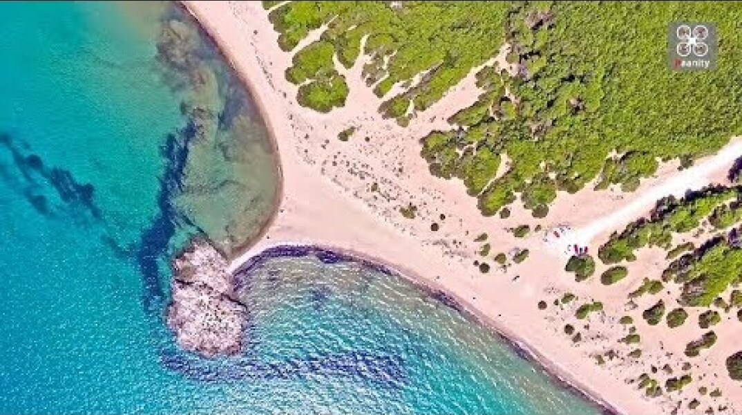 Κουνουπελακι Η "άτακτη", πανέμορφη αδερφή κοντά στην Καλόγρια | Greece Drone