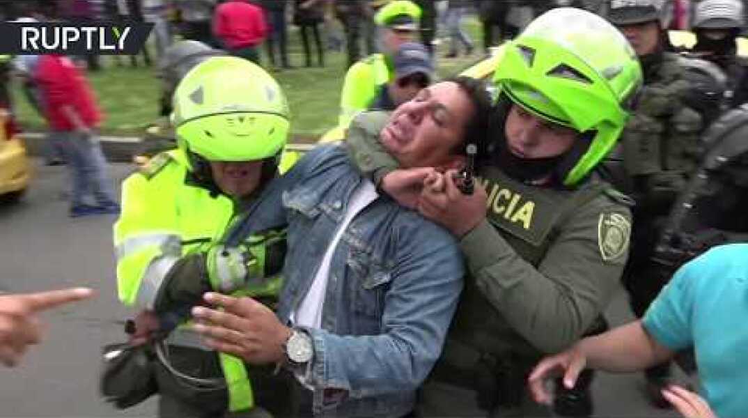 Taxi drivers block Bogota streets in protest against Uber & Cabify