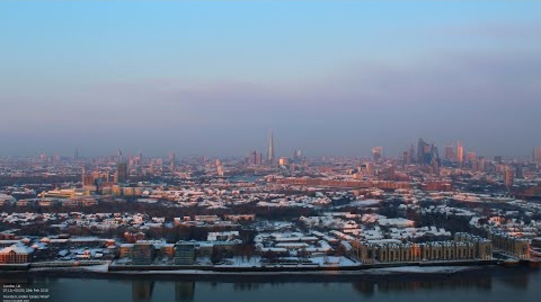 Timelapse video of London waking up to a blanket of snow