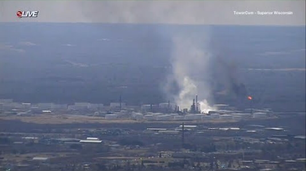 Explosion Rocks Wisconsin Oil Refinery
