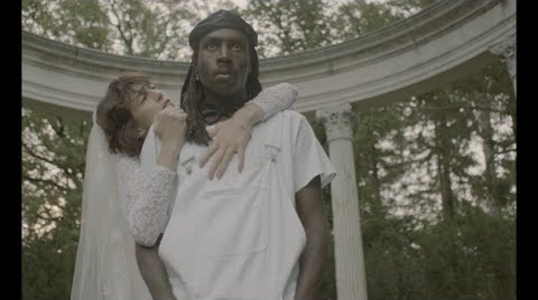 Charlotte Gainsbourg - Deadly Valentine (Official Music Video)