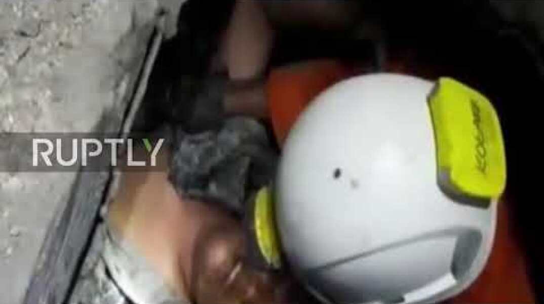 Indonesia: Man rescued after being trapped for four days